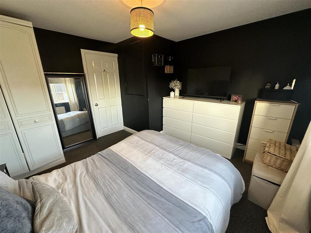 Bedroom1.1.jpg