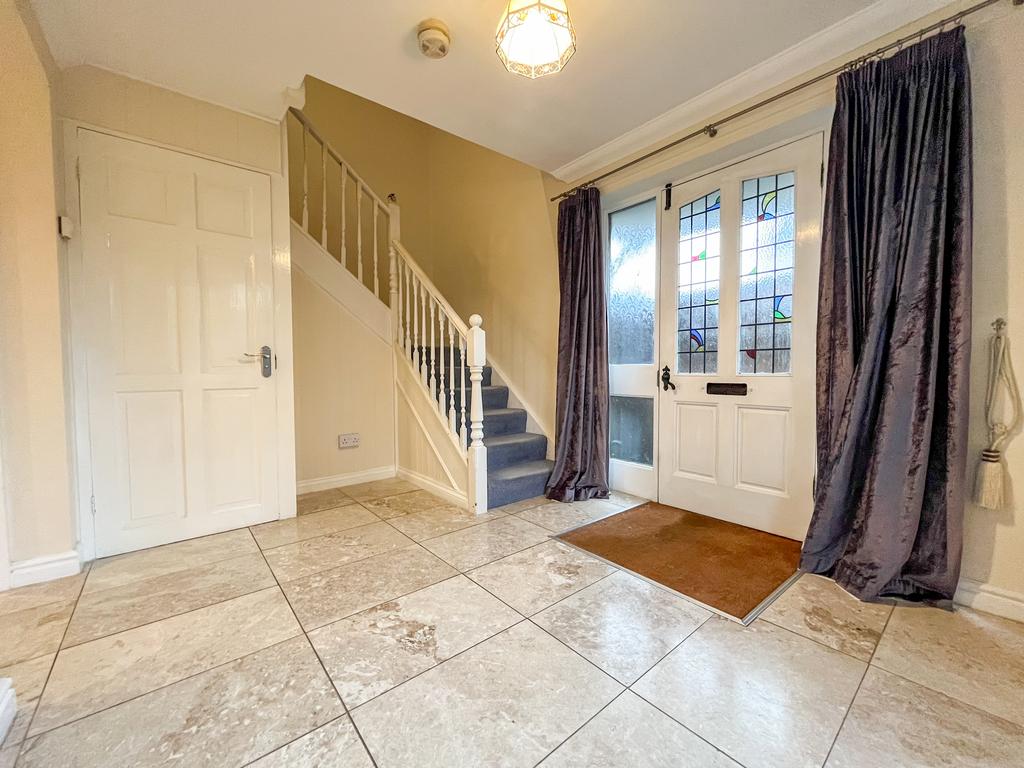 Spacious entrance hall