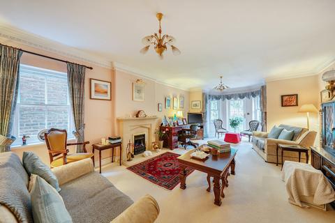 undefined, Elmdon Place, Guildford, GU1