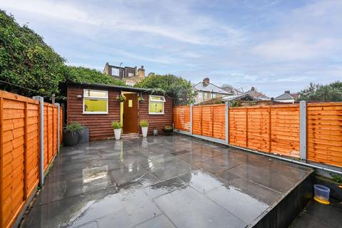 undefined, Salisbury Road, Chingford, London, E4