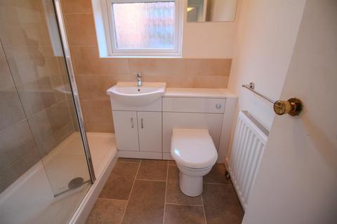 2 bedroom maisonette to rent, Lenton Manor, Nottingham
