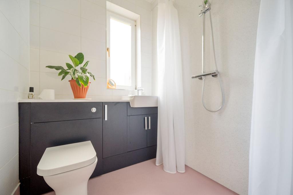 Toilet/Wet room