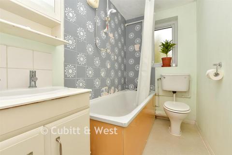 2 bedroom flat for sale, Chipstead Close, Sutton, Surrey