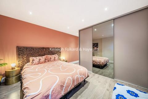 undefined, Mundania Road, London, SE22