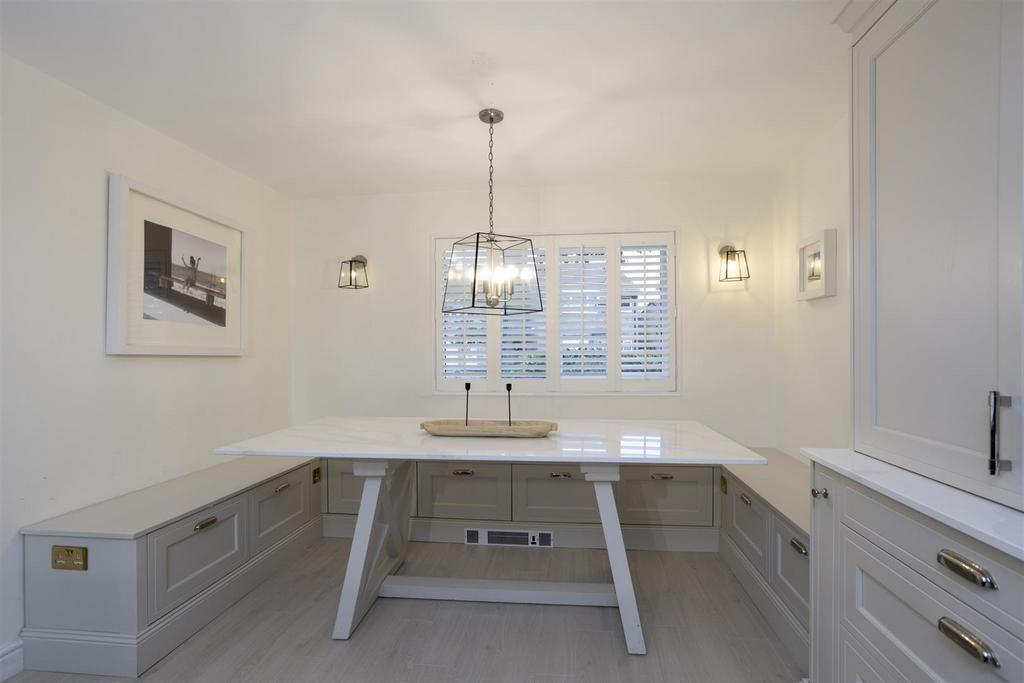 2 Ashbourne Place  18.jpg