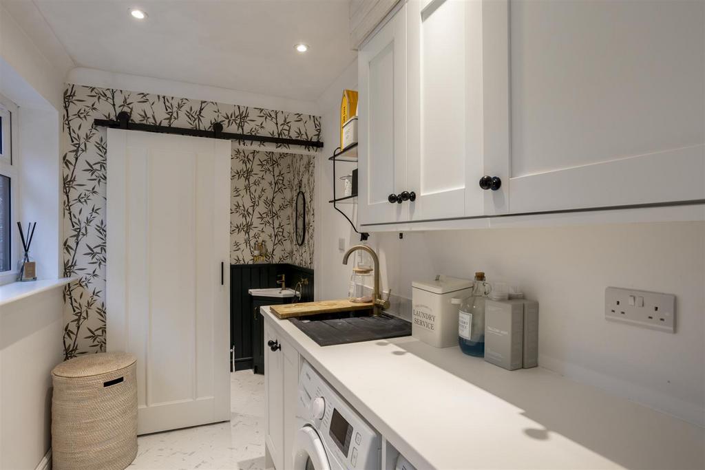 2 Ashbourne Place  19.jpg