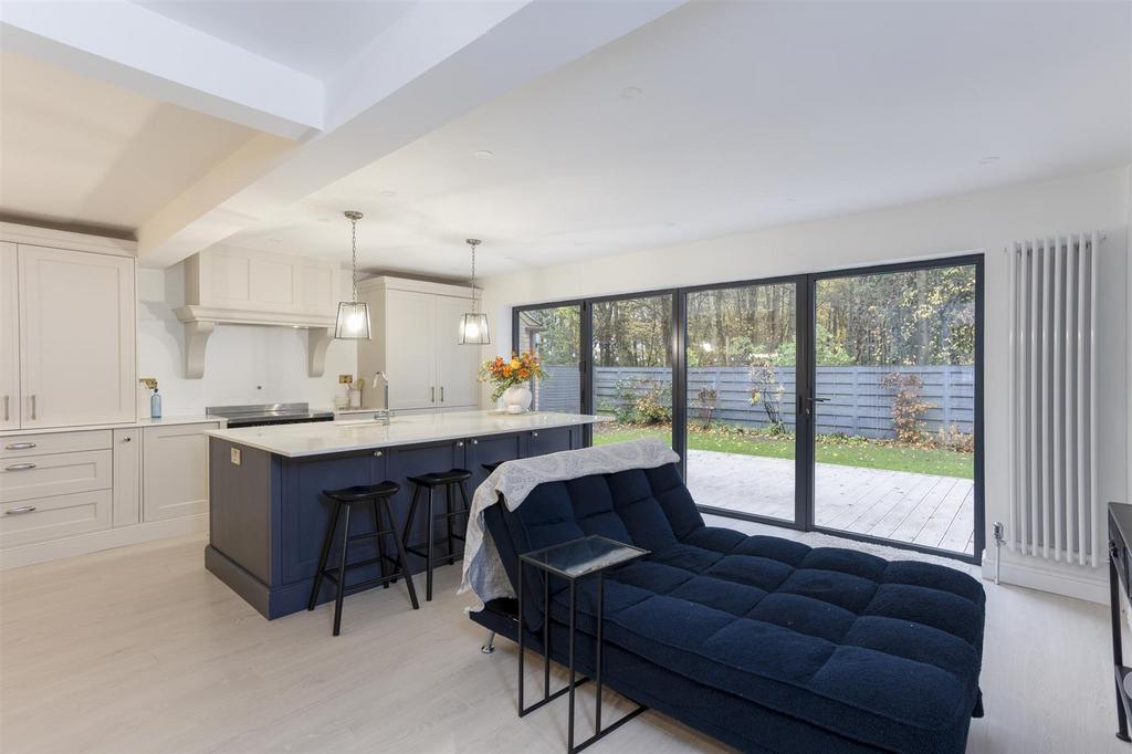 2 Ashbourne Place  5.jpg