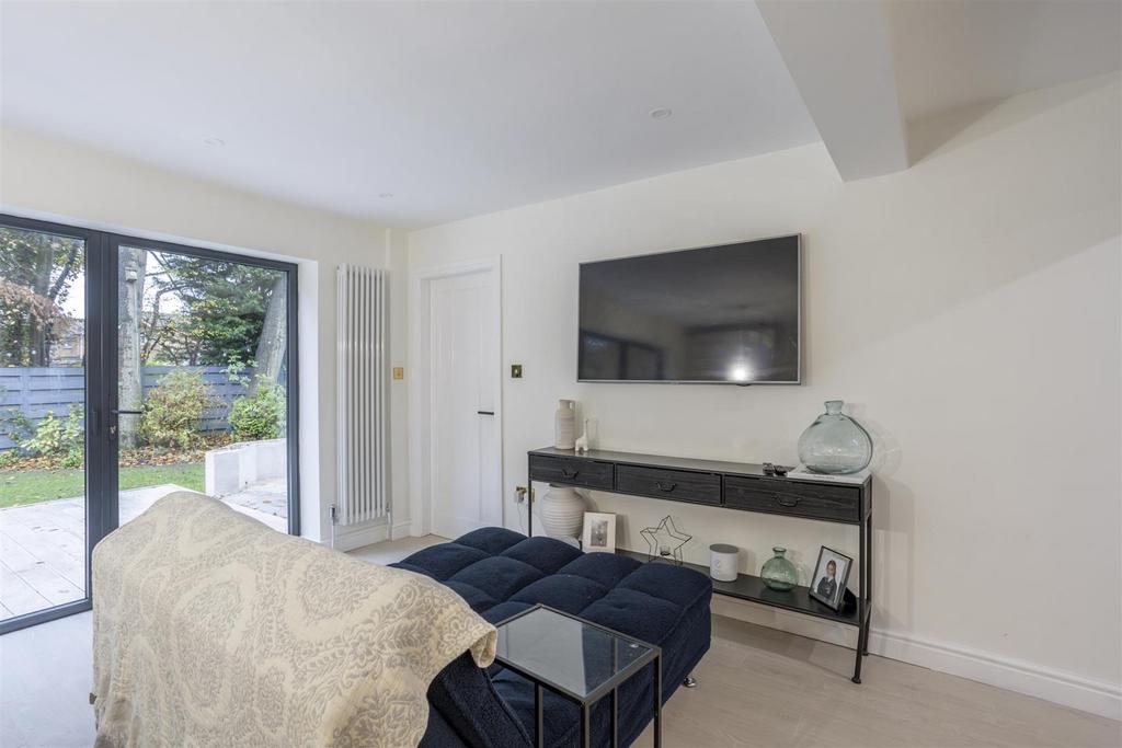 2 Ashbourne Place  11.jpg