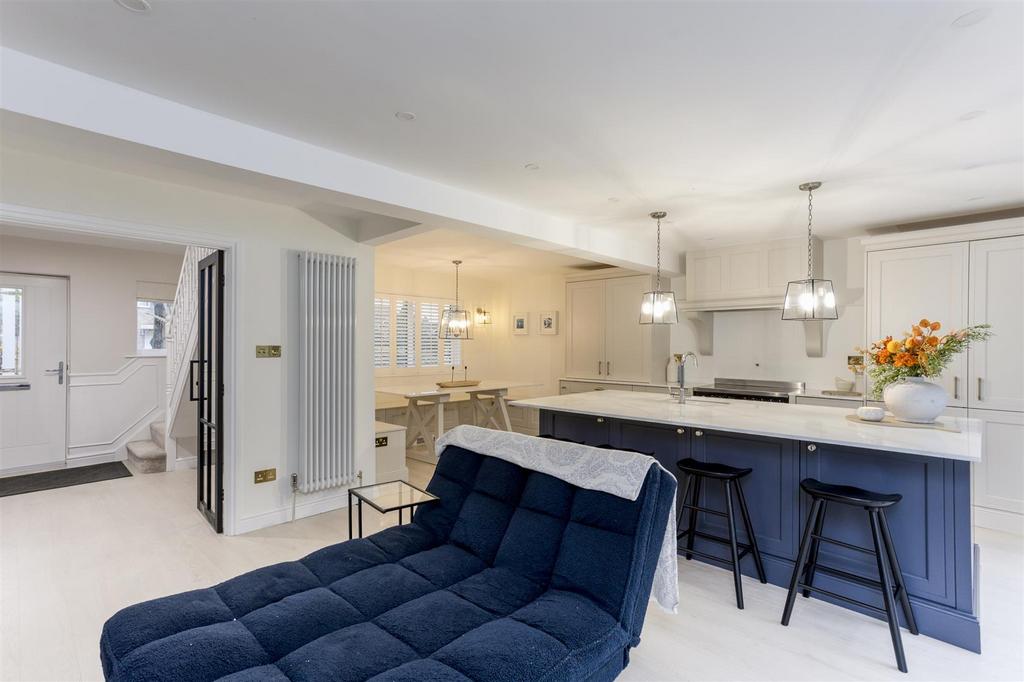 2 Ashbourne Place  13.jpg