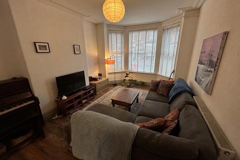 3 bedroom terraced house for sale, Wellington Grove, Shaw Heath