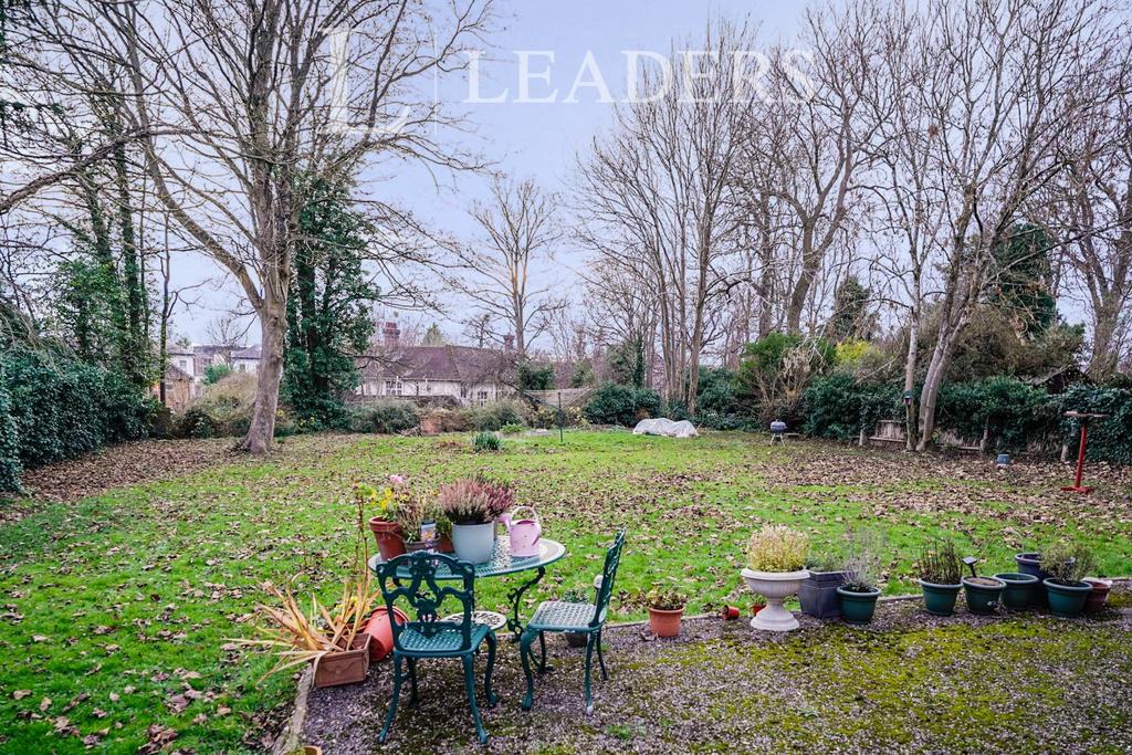 Communal rear garden
