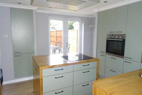 2 bedroom terraced house to rent, Forest Road, Hinckley