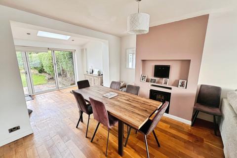 4 bedroom semi-detached house to rent, Upton Drive, Timperley, Altrincham, WA14