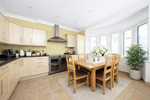 5 bedroom semi-detached house to rent, Bowes Road, W3