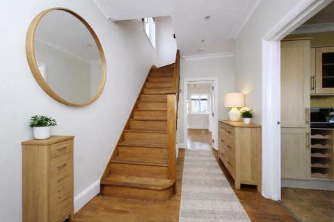 5 bedroom semi-detached house to rent, Bowes Road, W3