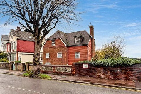 Upper Avenue, Eastbourne