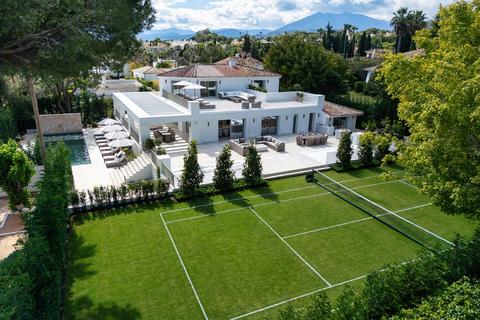 6 bedroom villa, Marbella Golden Mile, Spain