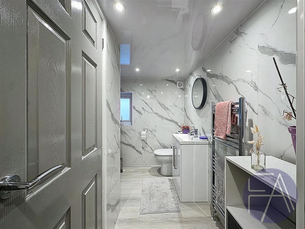 Ensuite