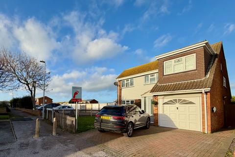 4 bedroom detached house for sale, Halstead Gardens, Margate CT9