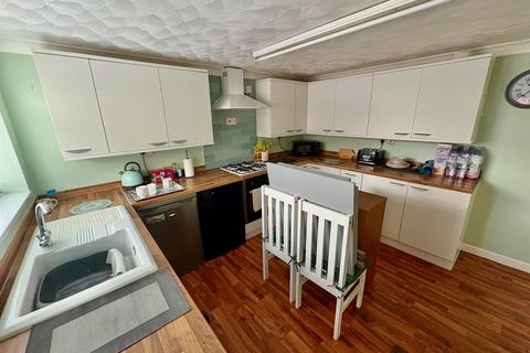 2 bedroom semi-detached house to rent, Eastgate, Whittlesey, Peterborough