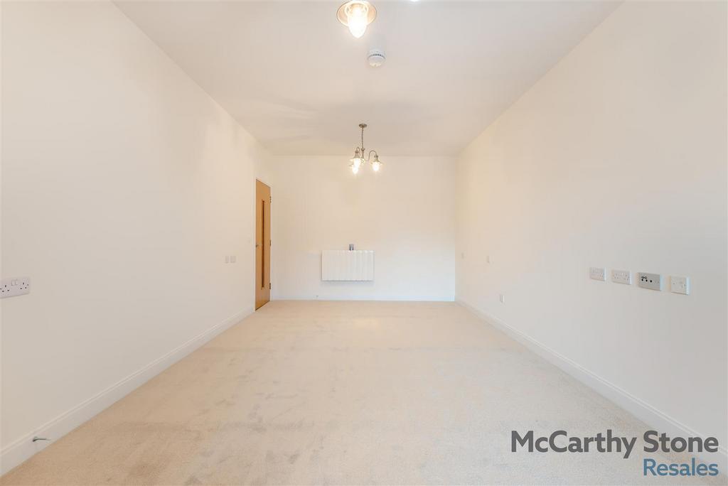 8668183-interior04.jpg