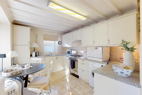2 bedroom end of terrace house to rent, Austin Street, STAMFORD, Lincolnshire