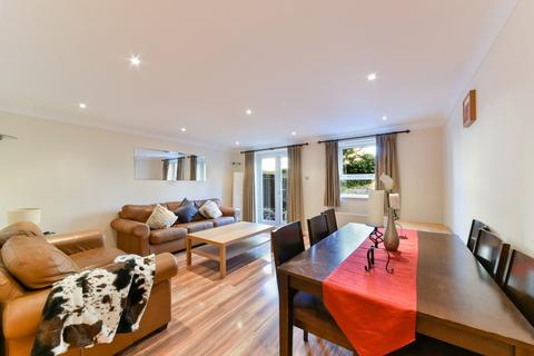 undefined, Schooner Close, Isle Of Dogs, London, E14