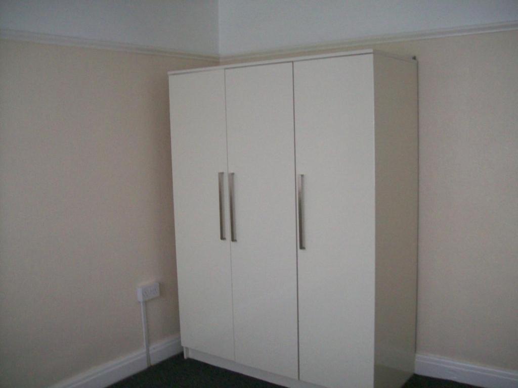 Front Bedroom.JPG