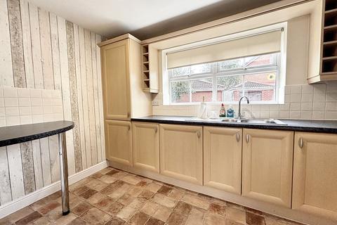2 bedroom apartment to rent, Bramble Way, Burscough, L40