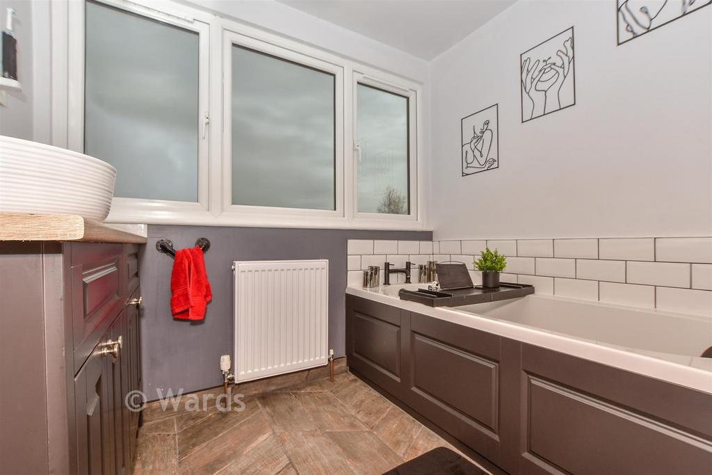 Bath/Shower Room