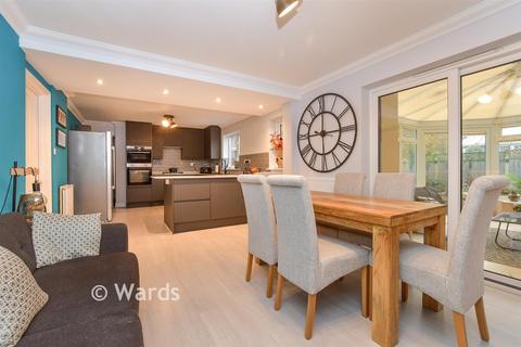 5 bedroom detached house for sale, Lower Road, Woodchurch, Kent