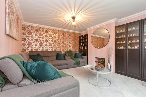 5 bedroom detached house for sale, Lower Road, Woodchurch, Kent