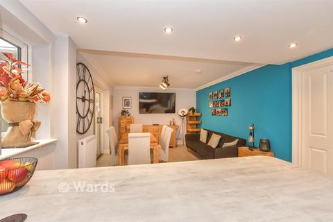 5 bedroom detached house for sale, Lower Road, Woodchurch, Kent