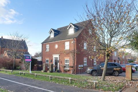 Sainte Foy Avenue, Lichfield WS13