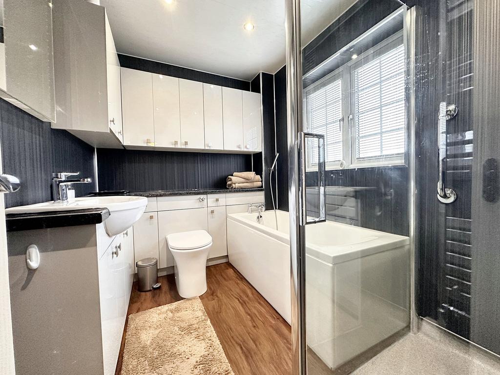 Four piece Bathroom