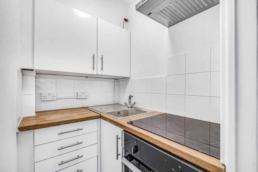 KFH-44 Romney Court-