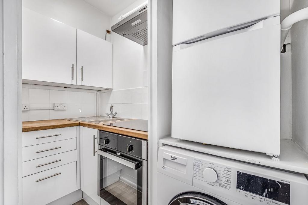 KFH-44 Romney Court-