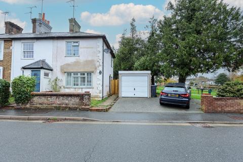 2 bedroom end of terrace house for sale, Lower Church Road, Burgess Hill, RH15