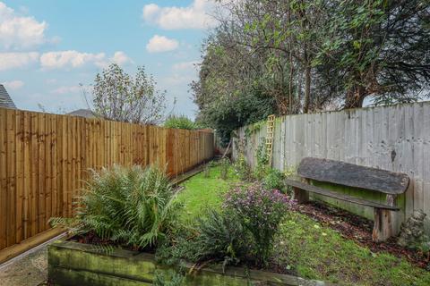 2 bedroom end of terrace house for sale, Lower Church Road, Burgess Hill, RH15