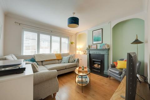 2 bedroom end of terrace house for sale, Lower Church Road, Burgess Hill, RH15