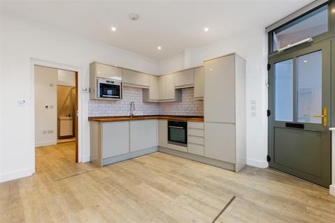 1 bedroom flat to rent, Kingston Road, Wimbledon SW19