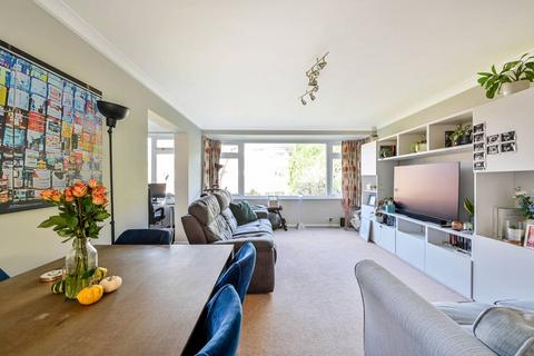 2 bedroom flat for sale, St Margarets, Guildford, GU1