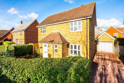3 bedroom detached house for sale, Cardwells Keep, Guildford, GU2