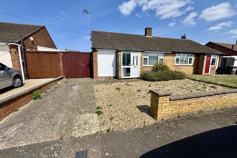 undefined, Monton Close, Luton, LU3 2TQ