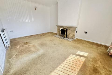 undefined, Monton Close, Luton, LU3 2TQ