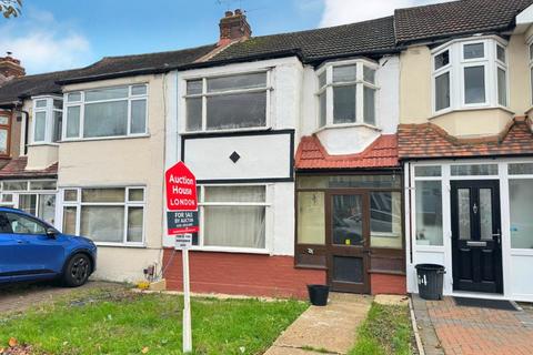 3 bedroom terraced house for sale, 66 The Drive, Collier Row, Romford, Essex, RM5 3TR