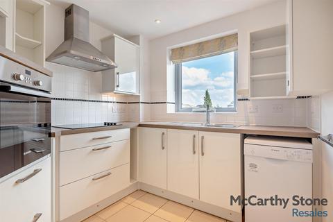 2 bedroom apartment for sale, 101-105 Fleet Road, Fleet