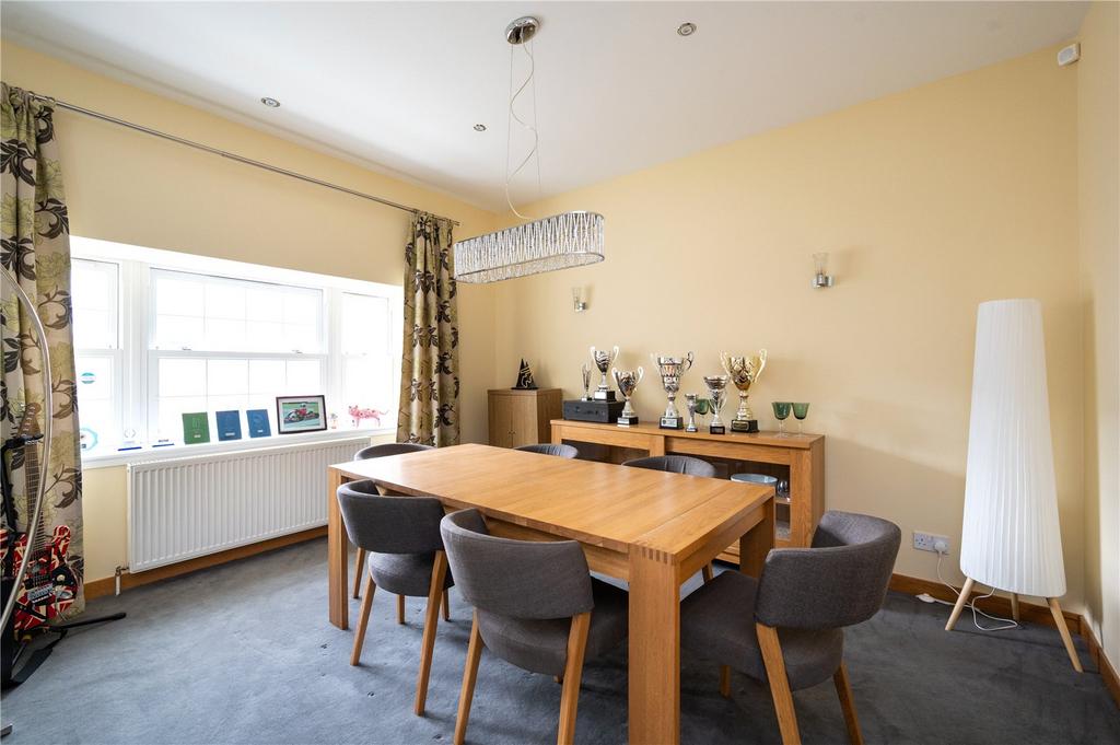 Sitting/Dining Room