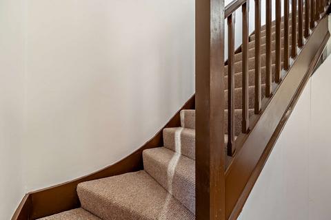 2 bedroom cluster house for sale, Beaune Close, Northampton, NN5