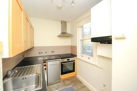 2 bedroom flat to rent, Kensington Park Road, London, W11